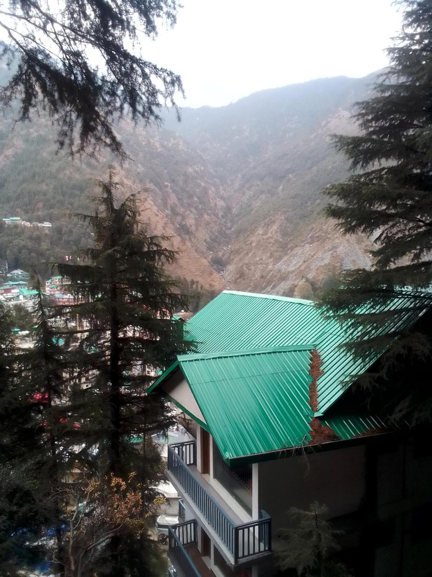 Hostel Himalayan Triund Trekking And Mountain View Dharamshala Exterior foto